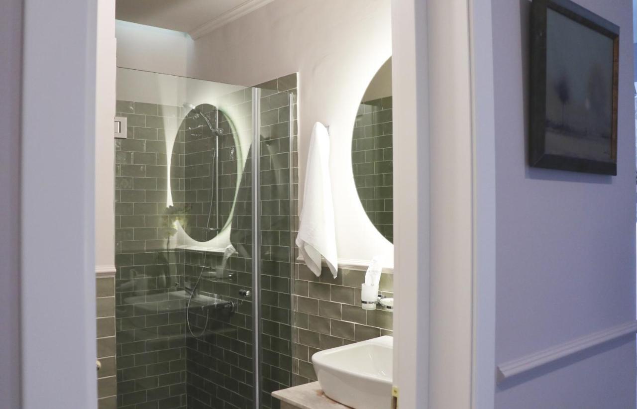 Omart Hotel - Gallery Tiflis Dış mekan fotoğraf